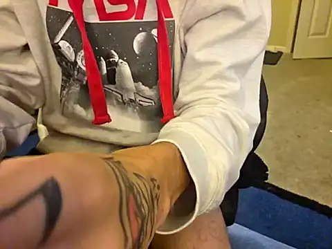 Snapshot of Migaruo chatting on 10.07.25 Migaruo online show from 10.07.25