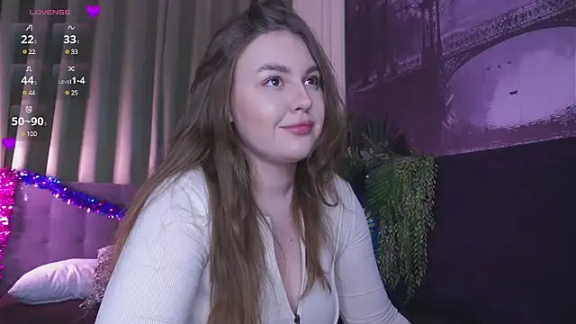 Snapshot of Mia__Peach chatting on 12.25.24 Mia Peach online show from 12.25.24