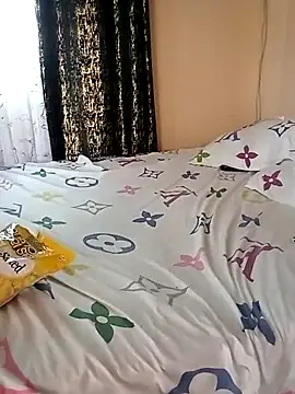 Snapshot of laviedavi chatting on 03.18.25 laviedavi online show from 03.18.25