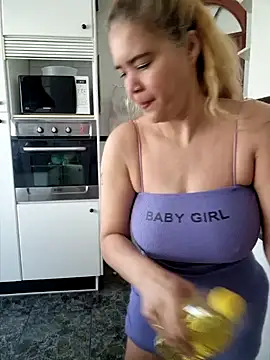 Snapshot of lamorbosa37 chatting on 12.10.24 lamorbosa37 online show from 12.10.24