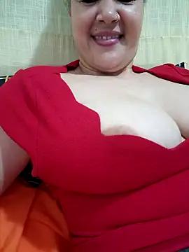 Snapshot of lamorbosa37 chatting on 12.18.24 lamorbosa37 online show from 12.18.24