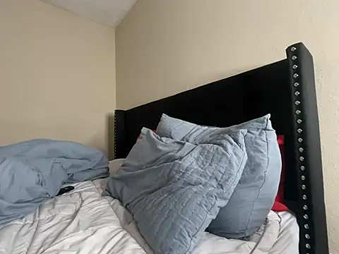 Badgirlbrittt online show from 03.12.25