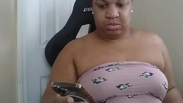 Badgirlbrittt online show from 12.17.25