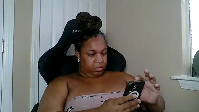 Badgirlbrittt online show from 12.18.25