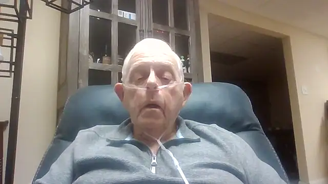 Snapshot of bootlegmanz chatting on 10.28.25 bootlegmanz online show from 10.28.25