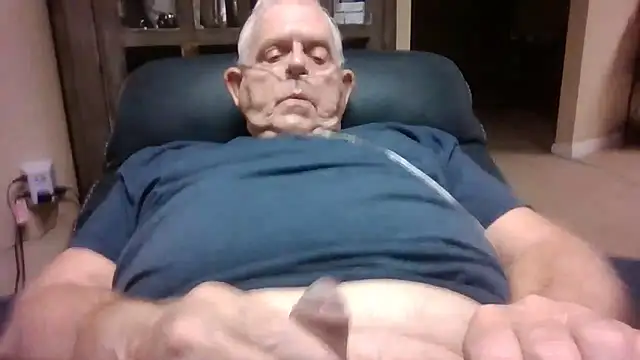 Snapshot of bootlegmanz chatting on 11.07.25 bootlegmanz online show from 11.07.25