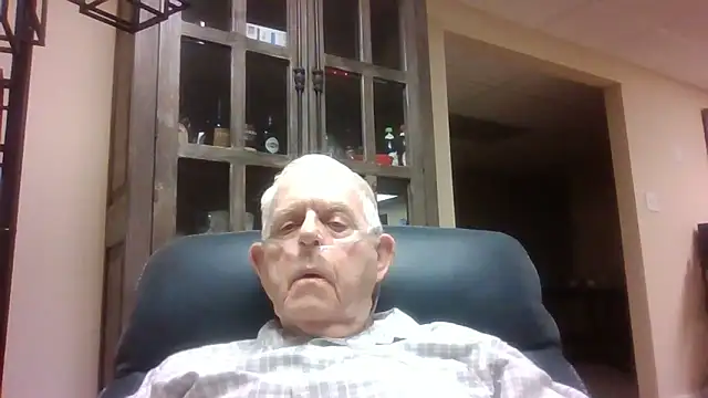 Snapshot of bootlegmanz chatting on 11.16.25 bootlegmanz online show from 11.16.25