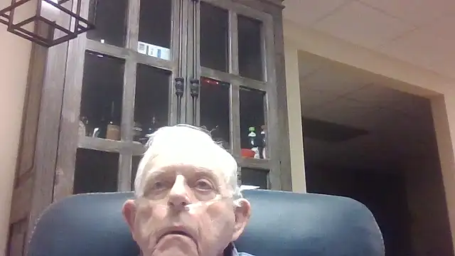 Snapshot of bootlegmanz chatting on 11.21.25 bootlegmanz online show from 11.21.25