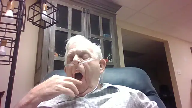 Snapshot of bootlegmanz chatting on 01.06.26 bootlegmanz online show from 01.06.26