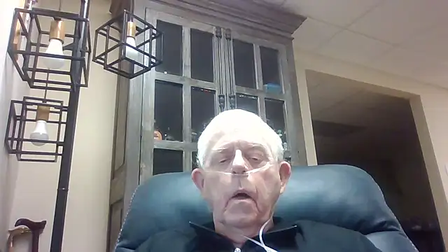 Snapshot of bootlegmanz chatting on 01.11.26 bootlegmanz online show from 01.11.26