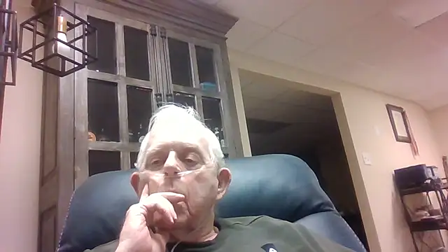 Snapshot of bootlegmanz chatting on 01.12.26 bootlegmanz online show from 01.12.26