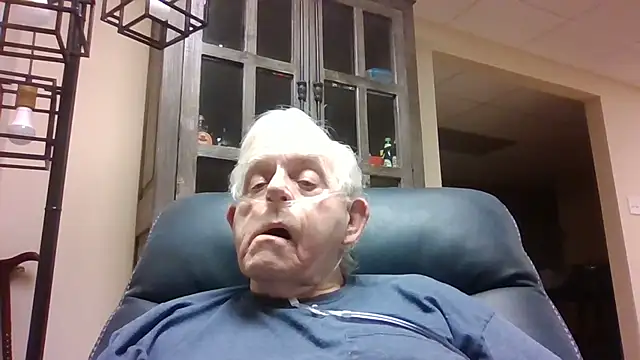 Snapshot of bootlegmanz chatting on 02.23.26 bootlegmanz online show from 02.23.26