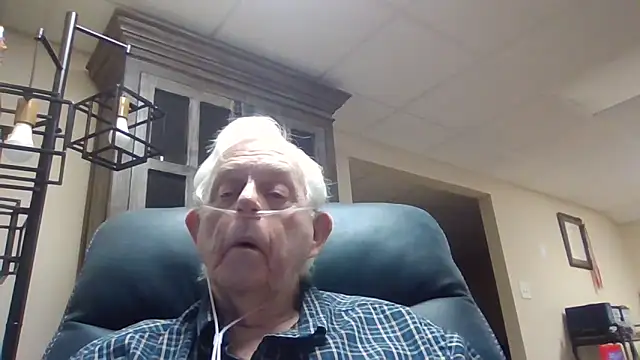 Snapshot of bootlegmanz chatting on 02.27.26 bootlegmanz online show from 02.27.26