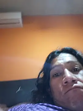 miicheele32 online show from 11.21.25