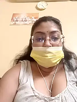 LAVERNIYA  online show from 01.17.25