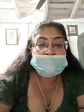 LAVERNIYA  online show from 02.04.25