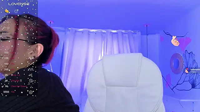 Snapshot of sophiecherry_ chatting on 12.10.24 sophiecherry online show from 12.10.24