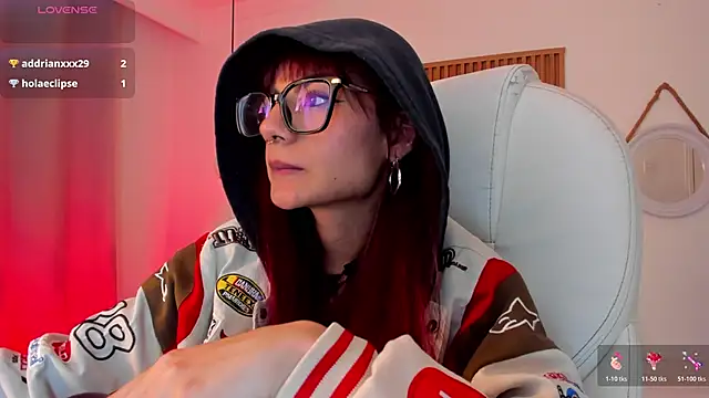 Snapshot of sophiecherry_ chatting on 11.14.25 sophiecherry online show from 11.14.25