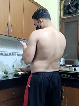 IND COUPLE1 online show from 02.11.25