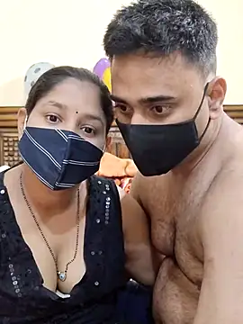 IND COUPLE1 online show from 02.18.25