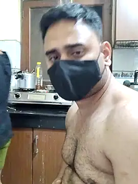 IND COUPLE1 online show from 02.22.25