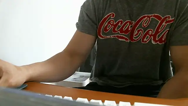 Stellan 0412 online show from 03.24.26