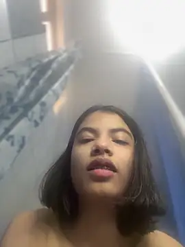 Snapshot of LiaOrtiz69 chatting on 03.11.25 LiaOrtiz69 online show from 03.11.25