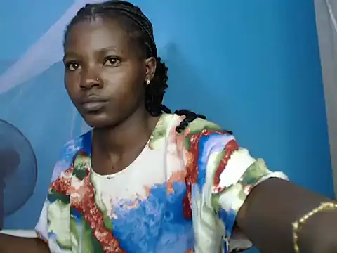 Snapshot of TrishaKalid chatting on 09.28.25 TrishaKalid online show from 09.28.25