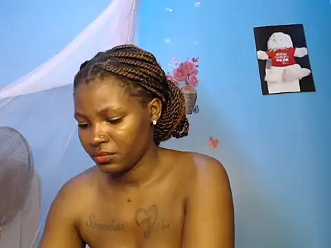 Snapshot of TrishaKalid chatting on 02.05.26 TrishaKalid online show from 02.05.26