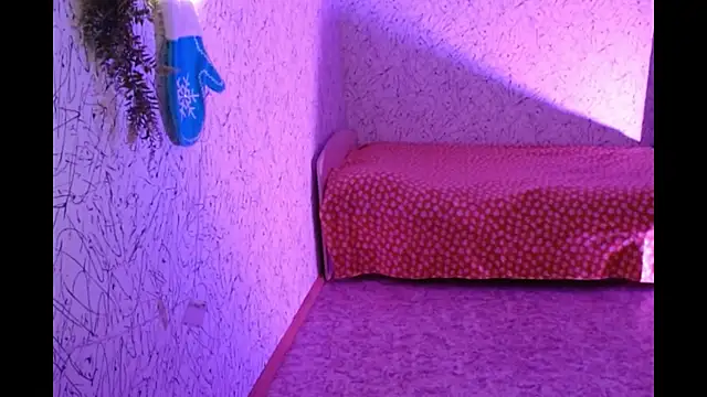 Athena Richards online show from 02.20.25