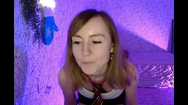 Athena Richards online show from 02.27.25