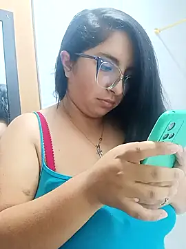 Snapshot of _Angelinaandrade_ chatting on 02.04.26 Angelinaandrade online show from 02.04.26