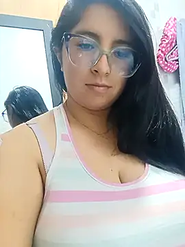 Snapshot of _Angelinaandrade_ chatting on 02.13.26 Angelinaandrade online show from 02.13.26