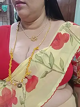 Snapshot of ashikaa_r chatting on 06.24.26 ashikaa r online show from 06.24.26