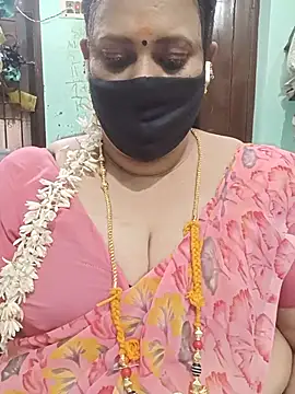 Snapshot of ashikaa_r chatting on 07.18.26 ashikaa r online show from 07.18.26