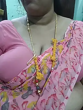 Snapshot of ashikaa_r chatting on 07.19.26 ashikaa r online show from 07.19.26