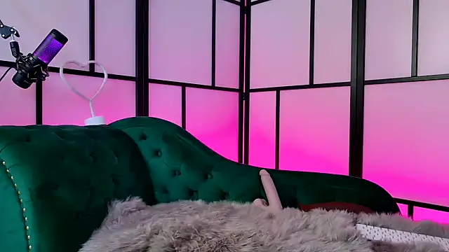 Snapshot of Allys_secret chatting on 03.06.25 Allys secret online show from 03.06.25