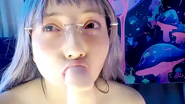 Snapshot of barbarablade chatting on 11.17.25 barbarablade online show from 11.17.25