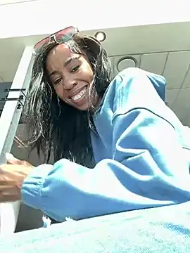 Snapshot of Dime-__ chatting on 01.28.25 Dime- online show from 01.28.25