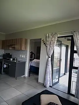 Snapshot of Dime-__ chatting on 02.04.25 Dime- online show from 02.04.25