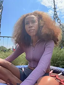 Snapshot of Dime-__ chatting on 02.28.25 Dime- online show from 02.28.25