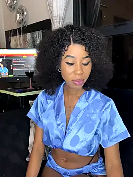 Snapshot of Dime-__ chatting on 10.25.25 Dime- online show from 10.25.25