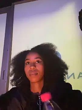 Snapshot of Dime-__ chatting on 11.03.25 Dime- online show from 11.03.25