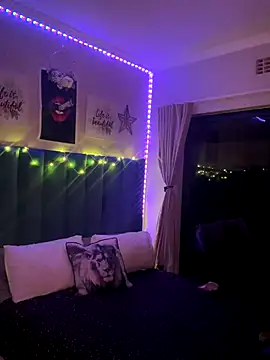 Snapshot of Dime-__ chatting on 11.08.25 Dime- online show from 11.08.25