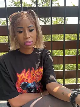 Snapshot of Dime-__ chatting on 11.13.25 Dime- online show from 11.13.25