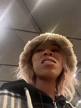 Snapshot of Dime-__ chatting on 11.18.25 Dime- online show from 11.18.25