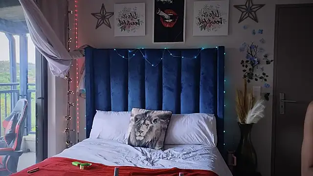 Snapshot of Dime-__ chatting on 11.27.25 Dime- online show from 11.27.25