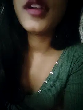 Snapshot of Hot_Goldengirl chatting on 02.28.25 Hot Goldengirl online show from 02.28.25