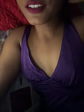 Snapshot of Hot_Goldengirl chatting on 09.20.25 Hot Goldengirl online show from 09.20.25