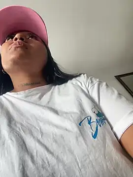 Snapshot of luisa16xxx chatting on 03.22.25 luisa16xxx online show from 03.22.25